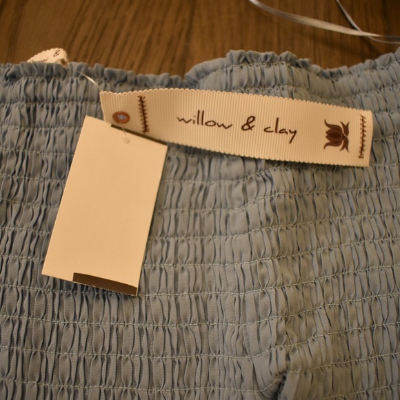 Willow & Clay Off The Shoulder Lace - Picture 3 of 7